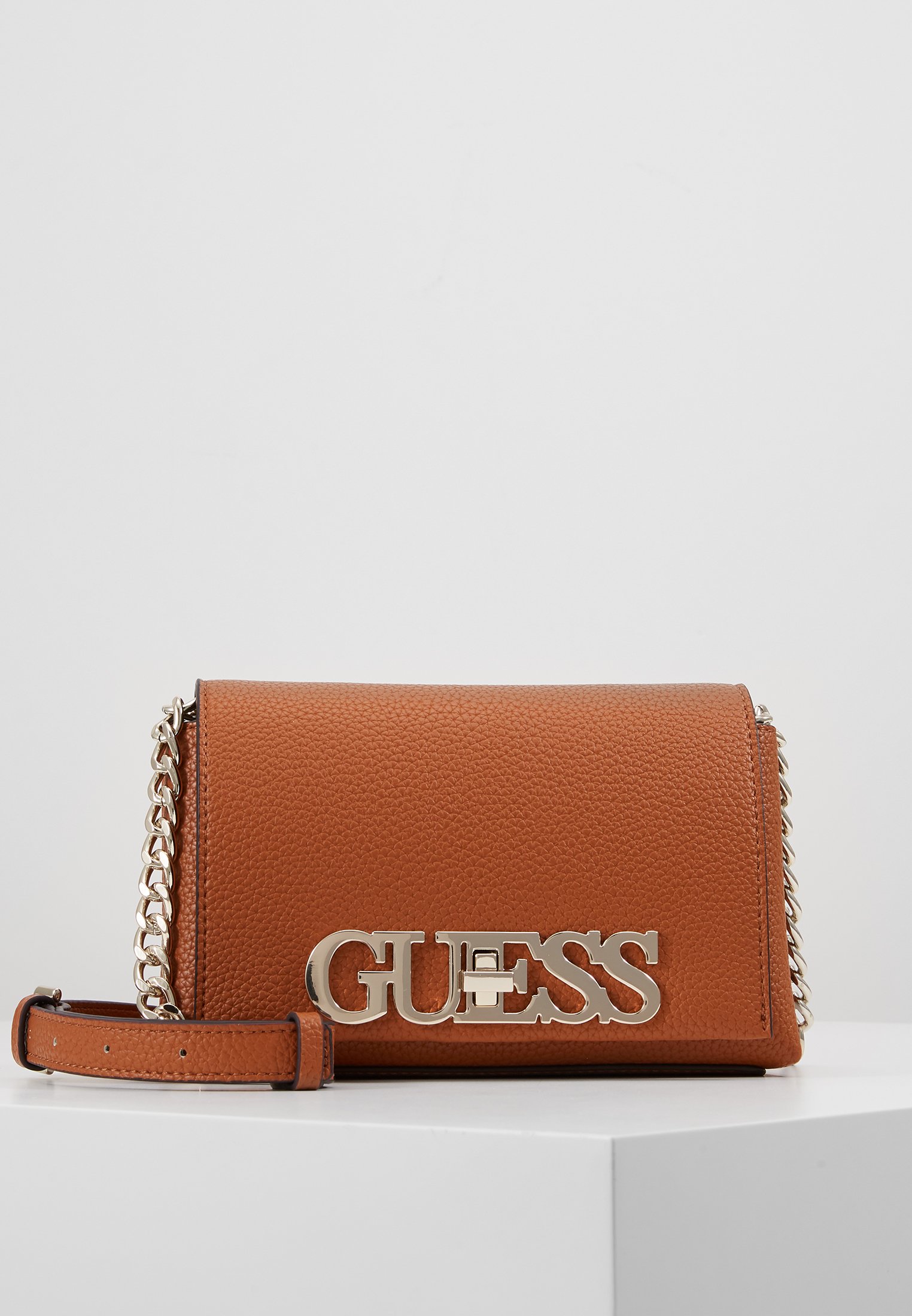 Guess UPTOWN CHIC MINI XBODY FLAP - Bandolera - cognac/coñac - Zalando.es