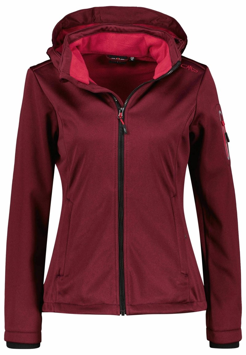 Mørkerød softshell jakke med pink inderside, hætte og sort lynlås. Har to sidelommer og en lomme på armen med lynlås til opbevaring.