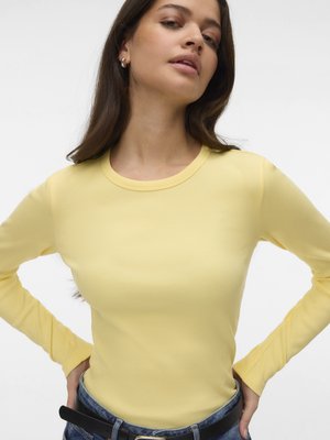 VMCHLOE - Topper langermet - lemon meringue