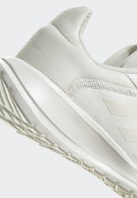 adidas Performance TENSAUR RUN  - Chaussures de running sur route - core white