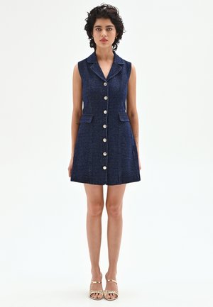 CON BOTTONI A VISTA - Robe en jean - blue