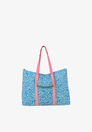 Blaue Tragetasche mit pink-blauem Leopardenmuster und langen pinken Griffen.