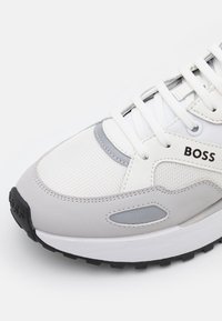 BOSS Baskets basses - white
