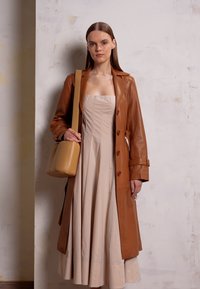 STAUD WELLS DRESS - Vestido de dia - biscotti