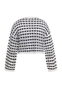 Weißer, verkürzter Pullover mit schwarzen horizontalen Streifen, der ein gestricktes, offenes Gitterdesign aufweist und lange Ärmel mit einer strukturierten Oberfläche hat.