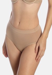Sassa 3 PACK - Slip - skin