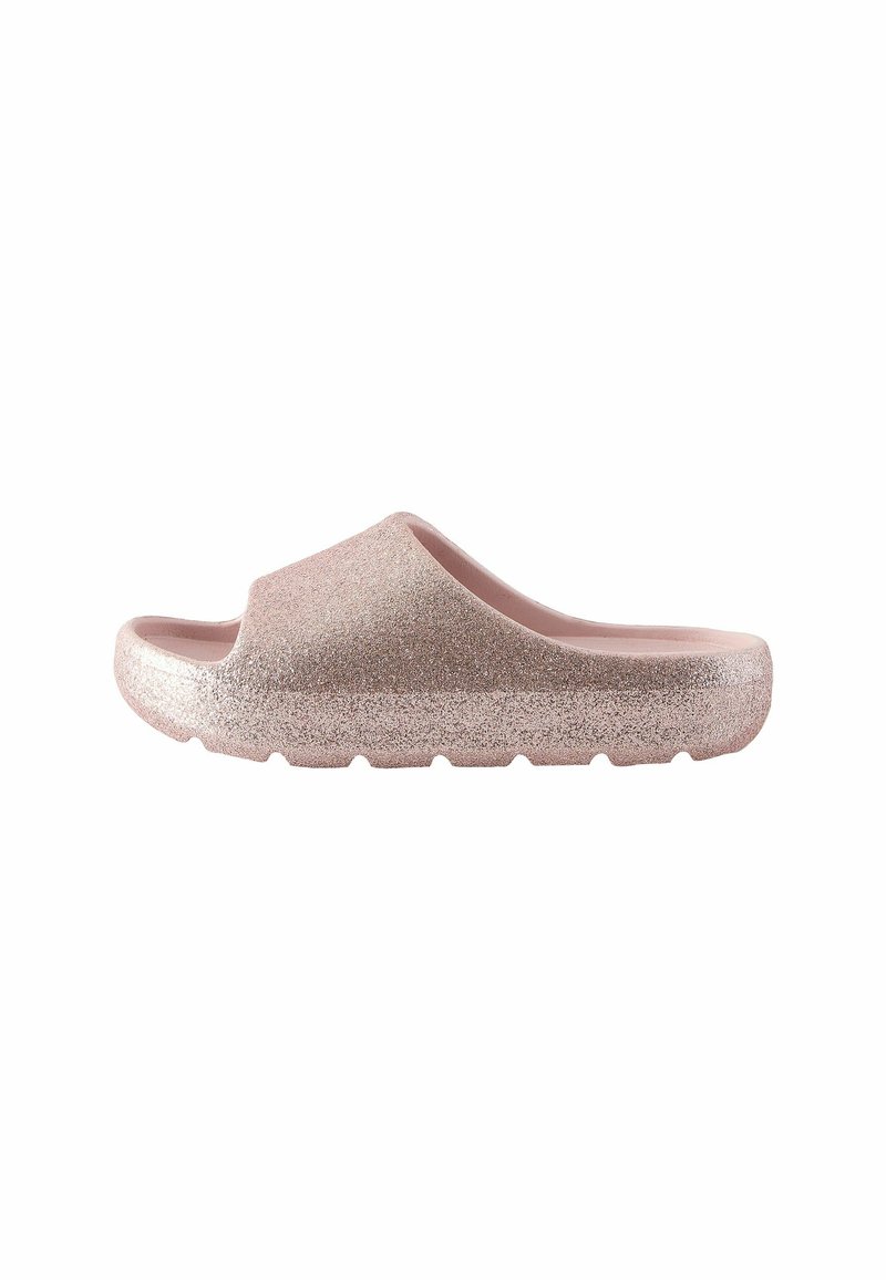 Glitterige roze schuif sandaal met een gladde bovenkant, open teen ontwerp en een getextureerde zool. Lichtgewicht constructie met afgeronde randen.