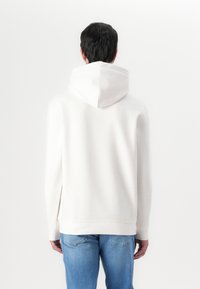 Tommy Jeans REG ESSENTIAL FLAG EXT - Sweatshirt - ancient white
