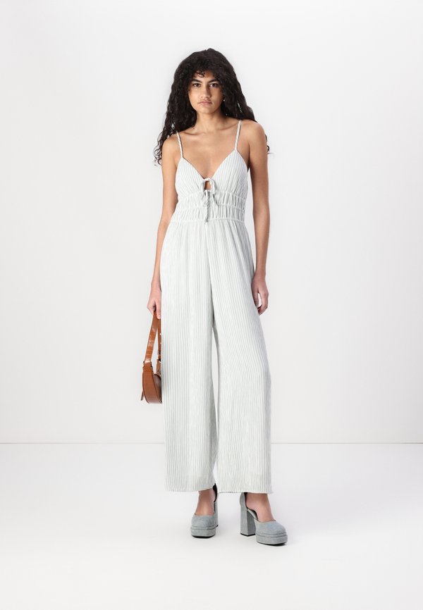 Tie-Front Jumpsuit - Jumpsuit4