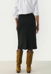 Part Two Kokerrok - dark grey check