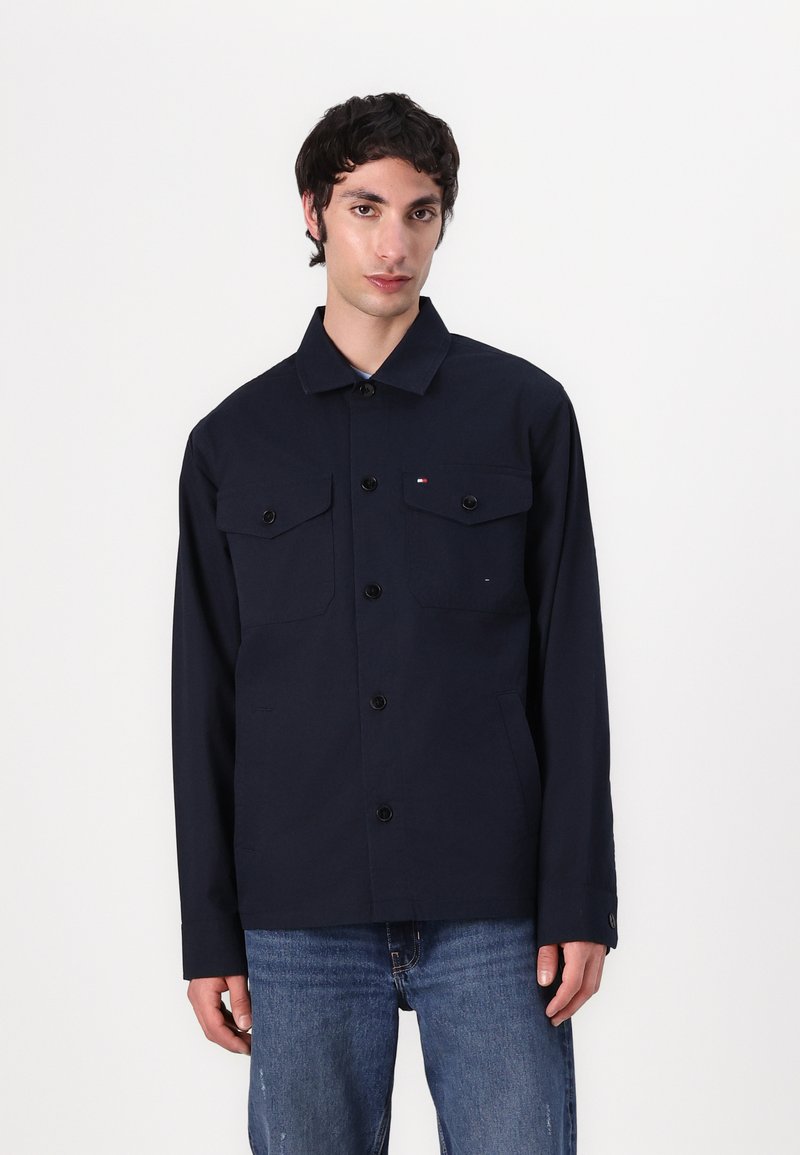 Tommy Hilfiger - SHIRT JACKET - Chaqueta fina - desert sky, Ampliar