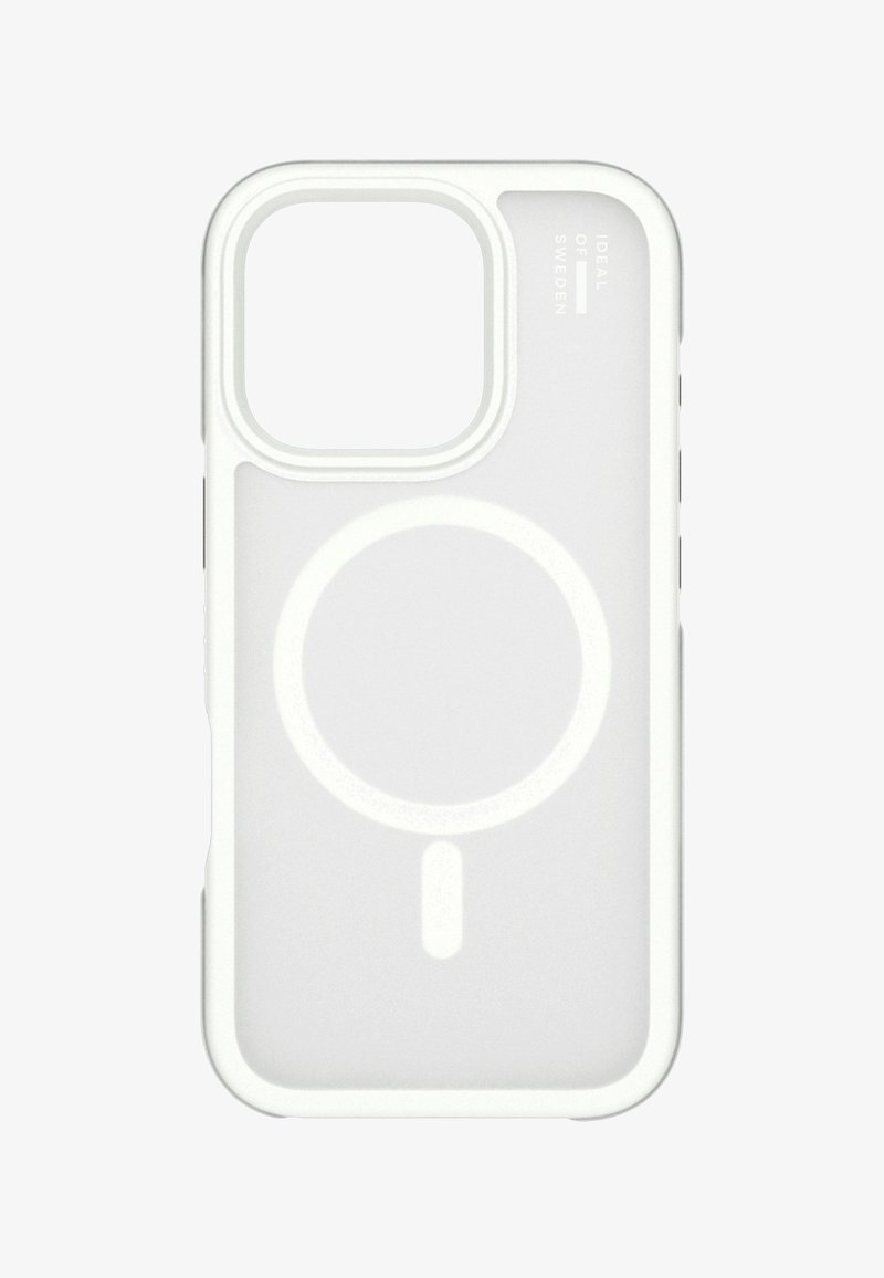 Funda protectora para teléfono en color blanco con un gran recorte cuadrado para la cámara y un símbolo circular magnético de carga en la parte posterior.