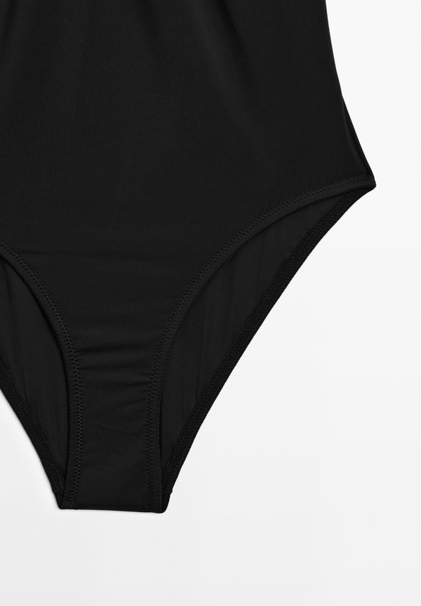 BANDEAU WITH PIECE DETAIL - Swimsuit2