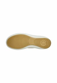 Semelle de chaussure avec un fond en caoutchouc tan et des côtés en mousse blanche, présentant un motif texturé pour l'adhérence et le soutien. Design simple et épuré.