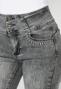Koroshi Testhezálló fazon - denim gris grey denim