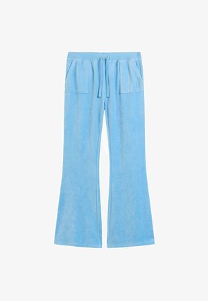 Pantaloni de trening evazați de culoare albastru deschis, confecționați dintr-un material moale, cu două buzunare în față și talie ajustabilă cu șnur. Textură netedă cu un ușor luciu.