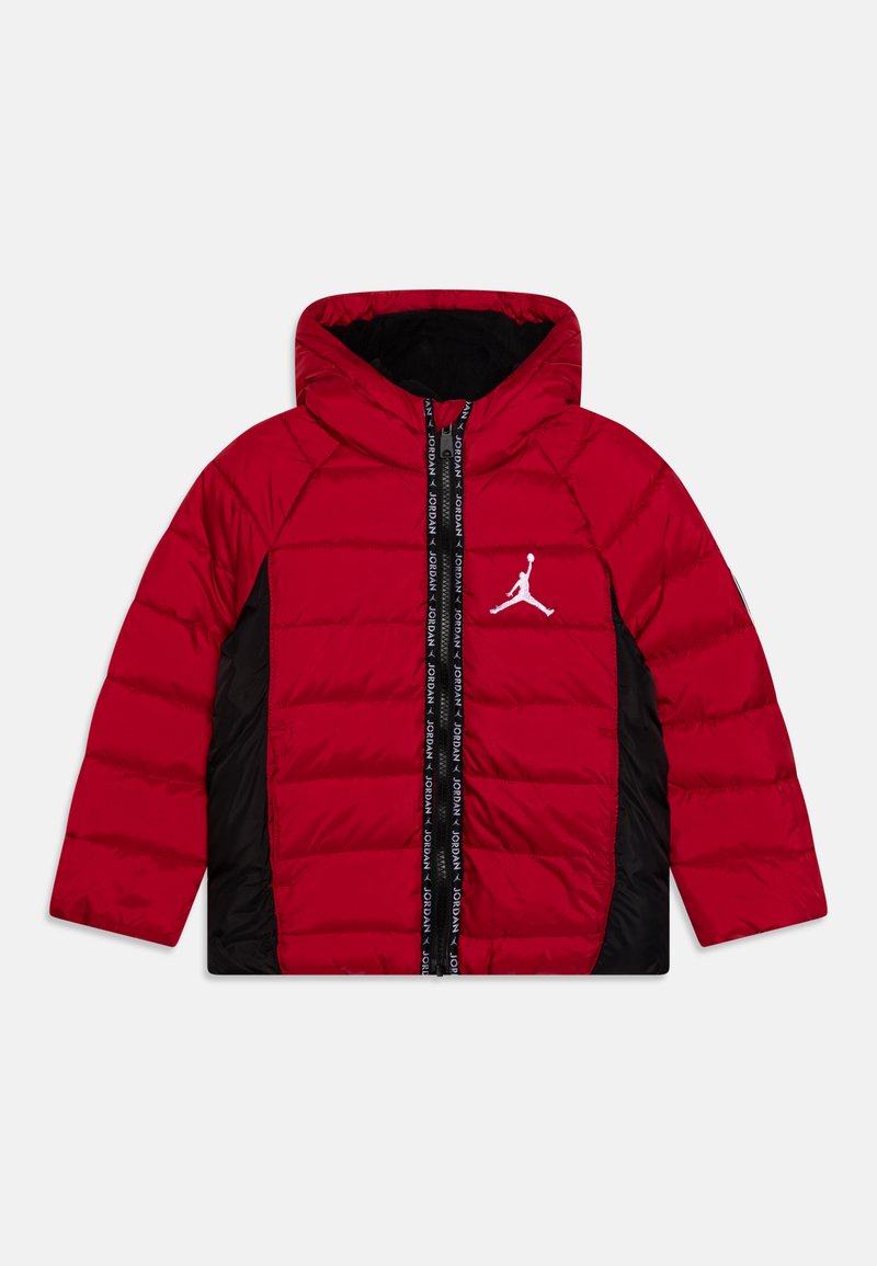 Bachelors Degree Graduation Gown Completo Laurea GraduationMall Ragazzo  Rosso - Vestito+Bereccio+Cintura 115/122cm Graduation Mall Online Shop, image size:800x1155