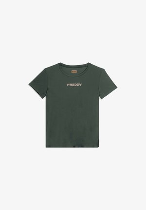 T-shirt in cotone verde scuro con scollatura rotonda e maniche corte. Presenta un logo dorato "FREDDY" sul davanti. Texture liscia e design casual.