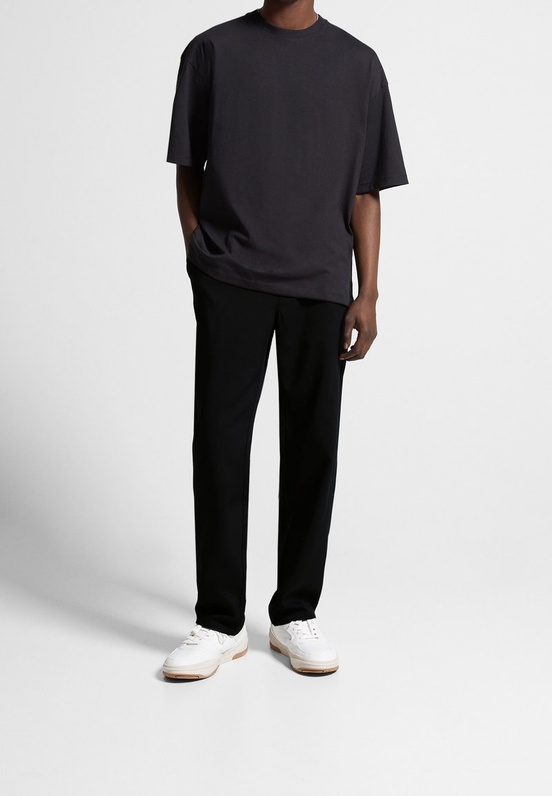 Bershka Pantaloni black/nero (Second hand)