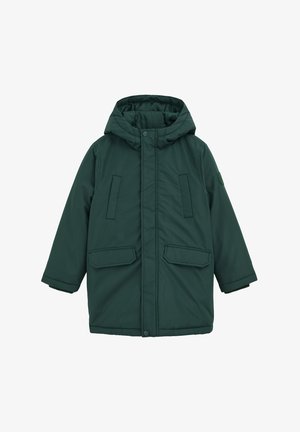 Tamsiai žalia pūkinė žiemos striukė su kapišonu, priekinis užtrauktukas uždengtas mygtuku, dvi vertikalios krūtinės kišenės ir dvi apatinės kišenės su atvartais.