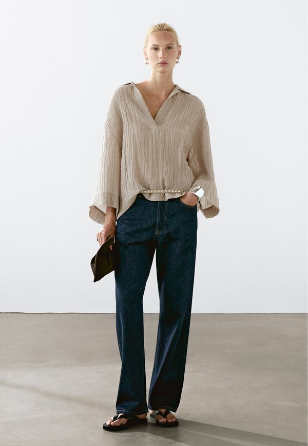 FLOWING OPEN-NECK - Blouse - beige