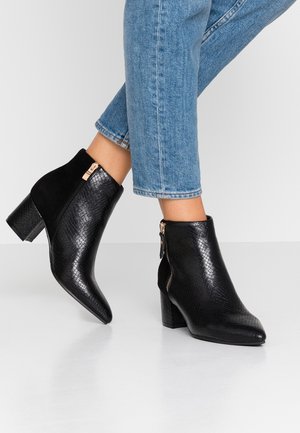 Tata Italia Botines bajos - black