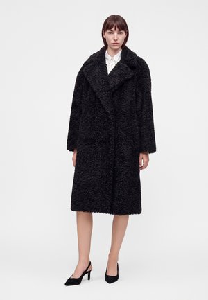 HUGO, Abrigo de invierno - black