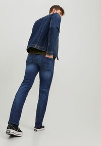 Jack & Jones JJIGLENN FOX - Relaxed fit jeans - blue denim