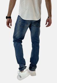INDICODE JEANS Vaqueros rectos - dunkelblau