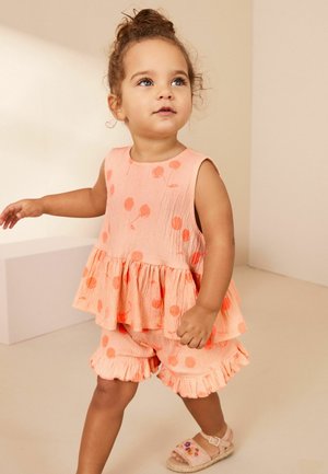 TEXTURED SLEEVELESS PEPLUM SET REGULAR FIT - Šorti - orange spot