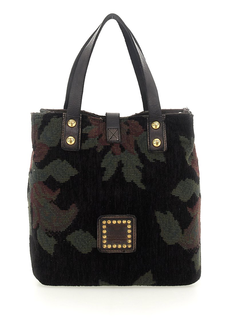 Borsa a tracolla realizzata in tessuto nero testurizzato con motivo floreale in verde e burgundy. Presenta manici in pelle e borchie dorate decorative.