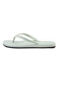 Lys grøn gummiflip-flop med tekstureret sål, der har tynde stropper og en let forhøjet sort ydersål.