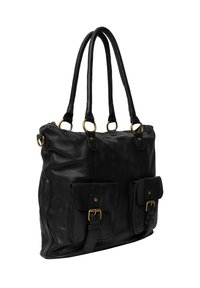 Zwarte leren tote bag met twee voorkantenzakken, gouden hardware accenten en dubbele handvatten. Zachte textuur en rechthoekige vorm.