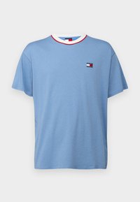RINGER BADGE TEE - Navadna majica - colorado blue