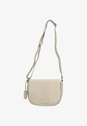 Bolso bandolera de cuero beige con correa ajustable y cierre de solapa, que cuenta con un pequeño parche rectangular de la marca en el frente.