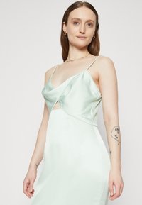 Malina PATRIZIA CUT OUT SLIP MAXI - Iltapuku - mint