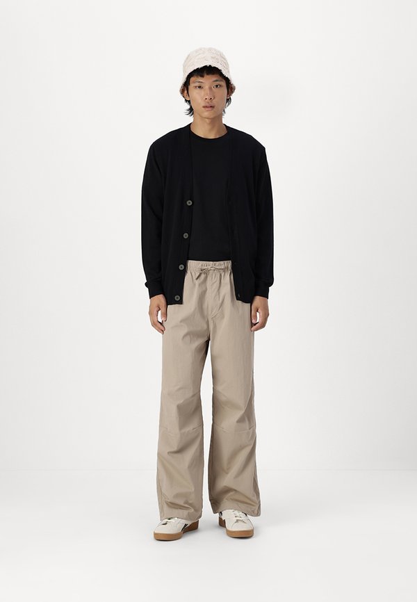 EEMIL NOOS - Cardigan3