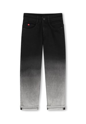 Jean en denim dégradé du noir au gris, avec poches avant et fermeture par boutons, jambes de pantalon roulées en bas.