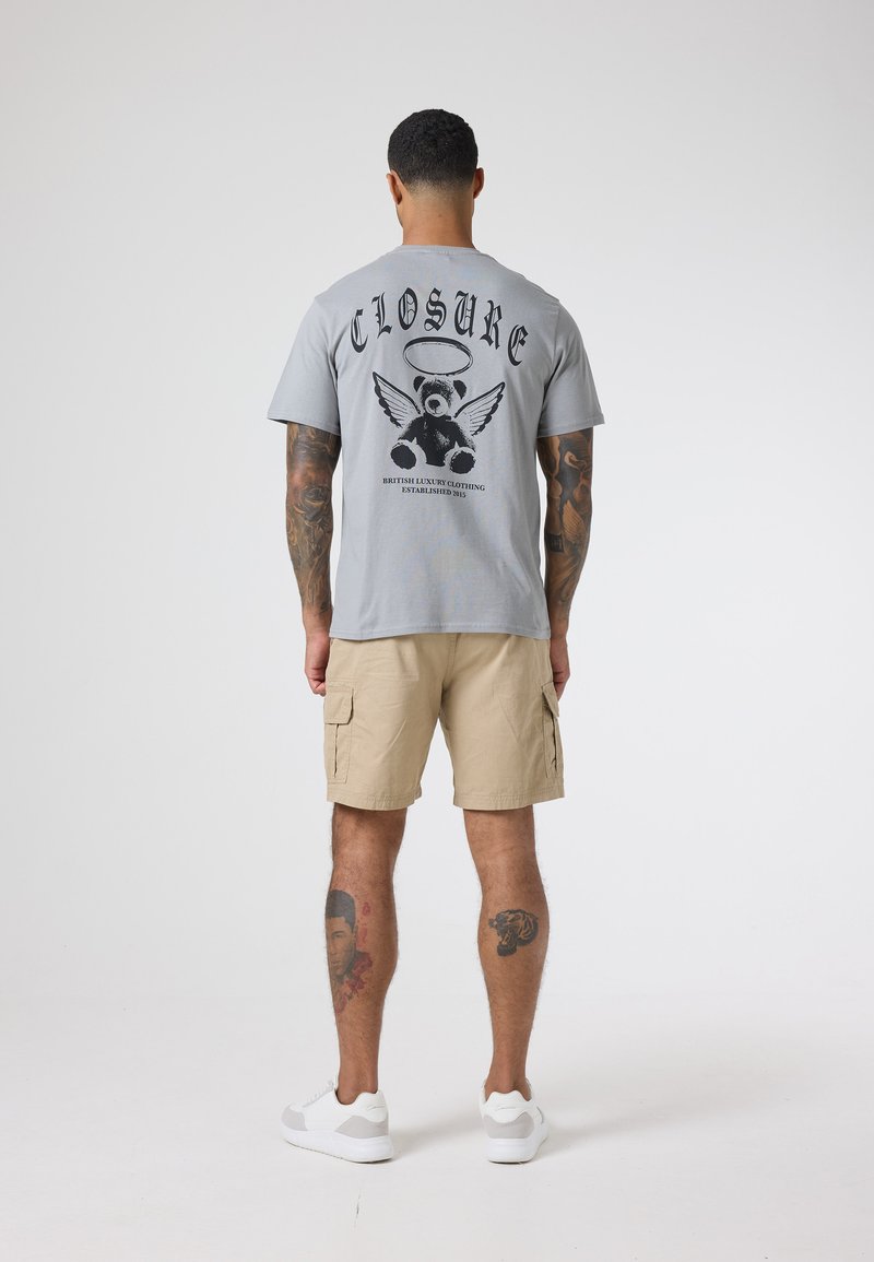 CLOSURE London - T-shirt z nadrukiem