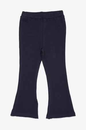 Tamsiai mėlynos platėjančios kelnes su minkšta tekstūra, elastinga juosmena ir banguotu apvadu apačioje.