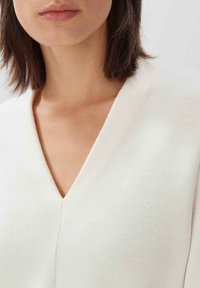 someday. Stickad tröja - white