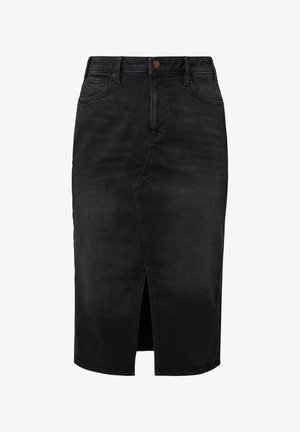 Schwarzer Jeansrock mit geradem Schnitt, knielang, mit einem Schlitz vorne und einem Fünf-Taschen-Design, akzentuiert durch einen braunen Knopf an der Taille.