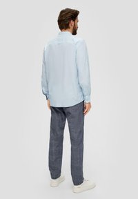 s.Oliver REGULAR - Overhemd - himmelblau