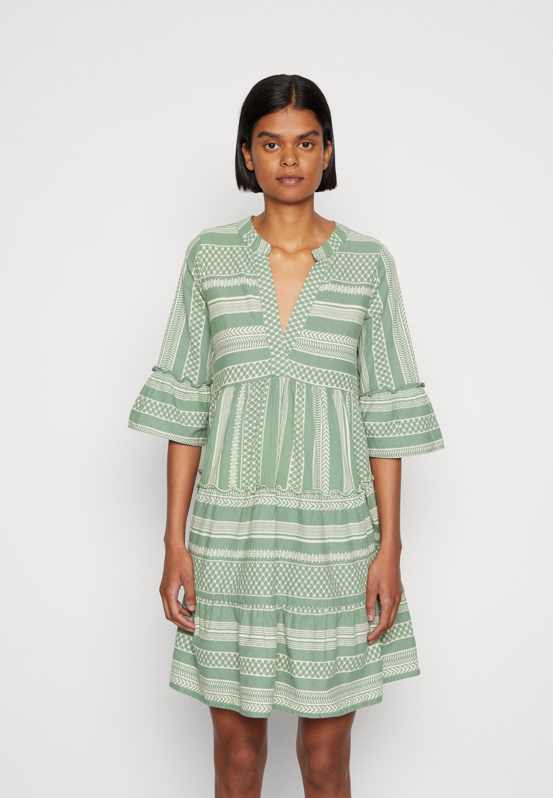 Kleider online | Entdecke dein neues Kleid | ZALANDO