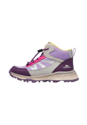 Scarpa da trekking alta viola, grigia e rosa con suola spessa, tirante e lacci a strappo rapido, marchiata Naturtex sul lato.