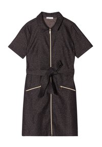 Robe noire à manches courtes avec fermeture éclair à l'avant, taille à nouer et accents dorés sur la fermeture éclair. Présente un motif texturé sur l'ensemble.