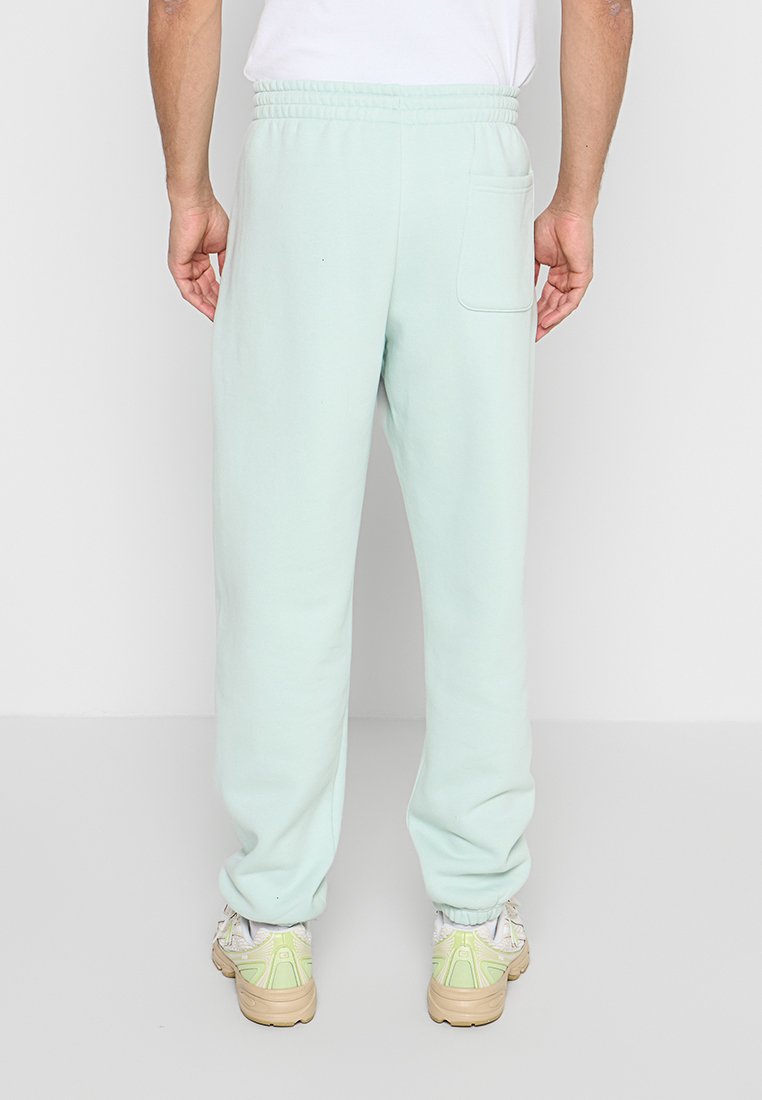 SPORT ESSENTIALS JOGGER