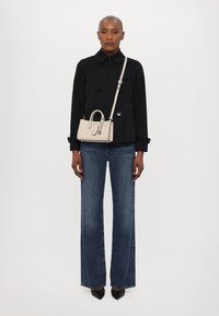 MICHAEL Michael Kors Kabelka - light sand