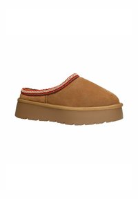 sacha Muiltjes met hak - camel