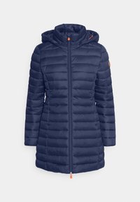 Navy blue, tyynyvuorattu takki hupulla, jossa on edessä vetoketju, oranssit yksityiskohdat ja keskipitkä malli. Sileä pinta ja rento istuvuus.